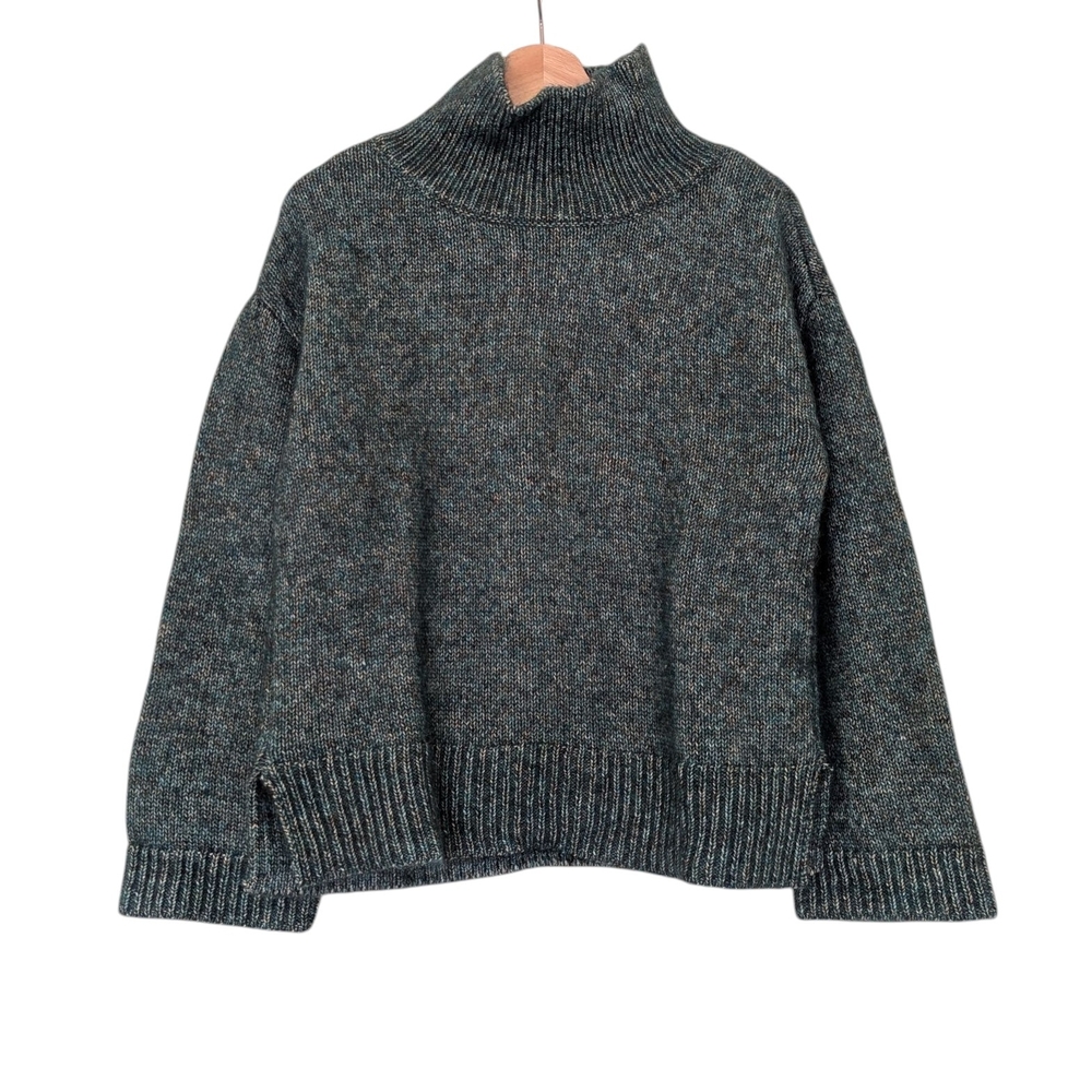 Brooks Brothers Red Fleese Green Knit Sweater Women's, M
